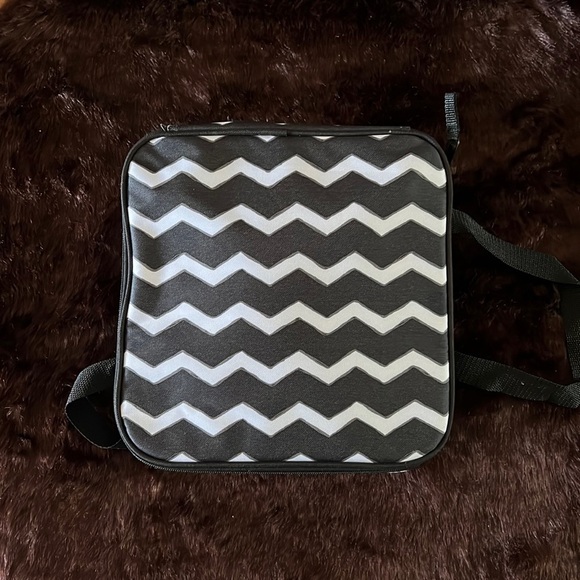 THIRTY One Utility Thermal Tote New 11x11x4 - Picture 1 of 4